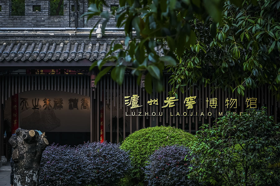 1749001537292063297.jpg bwg.jpg